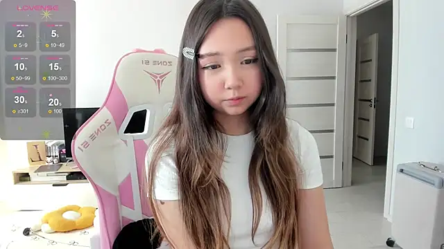 Snapshot of Fluffy_Rose chatting on June 2026 03:09:01 AM Fluffy Rose online show from June 2026 03:09:01 AM