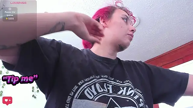 bonnie moon  online show from September 2025 05:46:02 PM