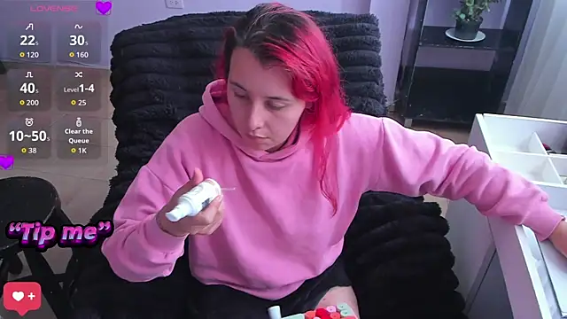 bonnie moon  online show from October 2025 08:22:02 PM