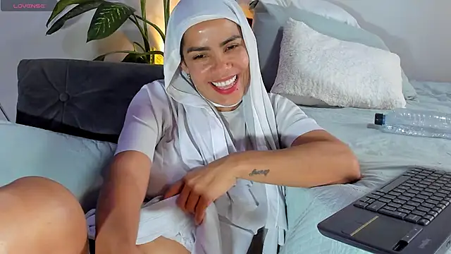 ClaraMariaMon online show from January 2025 08:54:01 PM