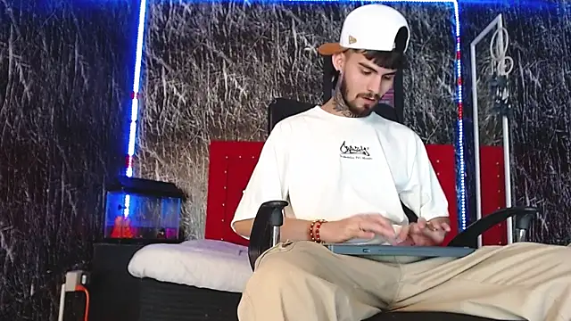 Brutal Sex Fucking online show from December 2024 12:54:02 AM