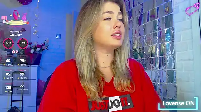 SuchCute online show from September 2025 02:35:02 AM