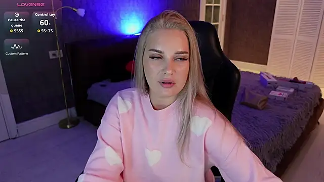 KittiLiza online show from October 2025 09:22:01 PM