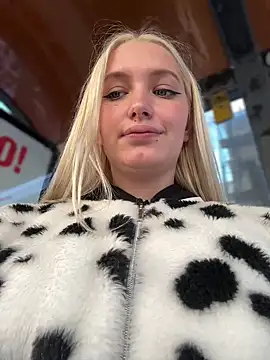 Milkyy wway online show from March 2025 07:42:02 AM