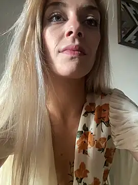 Lolitaxlola online show from March 2025 03:50:02 PM