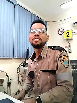 EnriquePersian197 online show from October 2025 03:21:02 PM