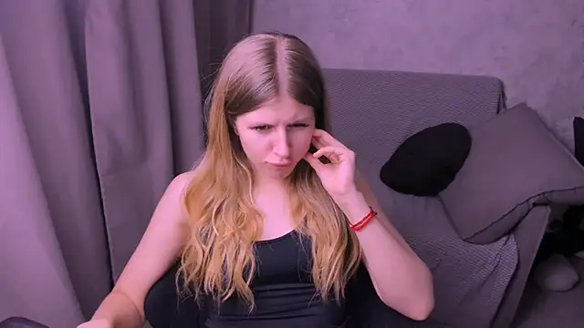 kirraa  online show from February 2025 10:12:01 PM