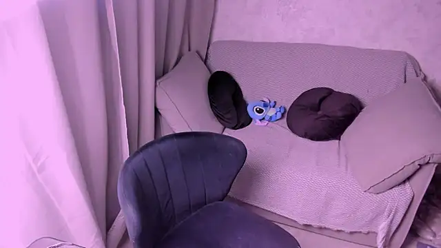 kirraa  online show from February 2025 07:49:02 PM