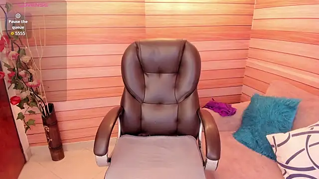 marien thomson  online show from September 2025 10:59:02 PM