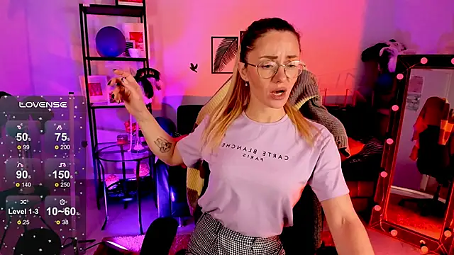 LadyIzabel online show from December 2024 05:55:02 AM