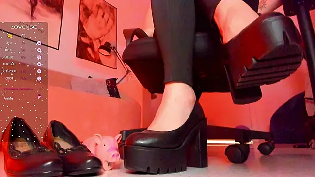 AliceSunday online show from February 2025 02:13:02 PM