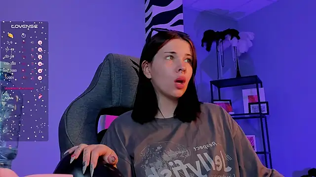 AliceSunday online show from September 2025 11:00:01 AM