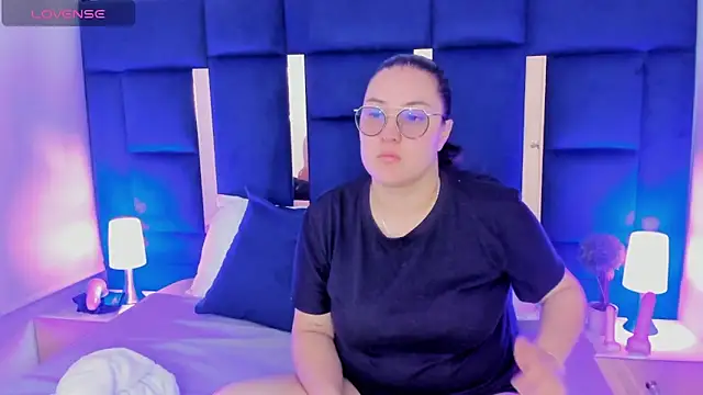 rebecaandpamela online show from December 2024 02:22:01 PM