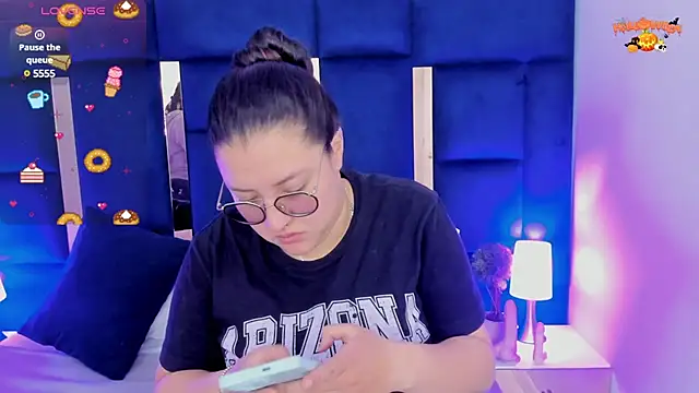 rebecaandpamela online show from December 2024 01:49:02 PM