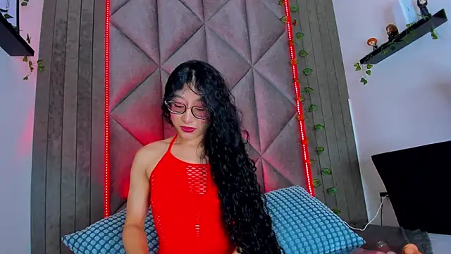 BriaConner  online show from April 2026 03:02:01 AM