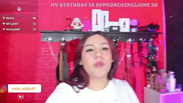 Snapshot of sarita_moller chatting on June 2026 05:12:01 AM sarita moller online show from June 2026 05:12:01 AM