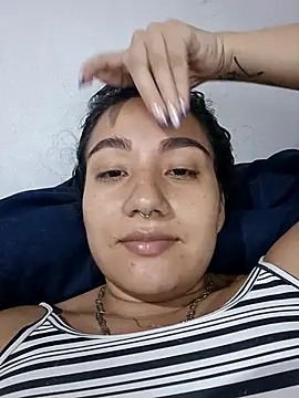 Snapshot of Hellen_Alex chatting on April 2026 02:12:02 PM Hellen Alex online show from April 2026 02:12:02 PM