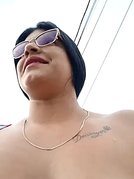 naughty-girl01 online show from February 2025 01:30:01 PM