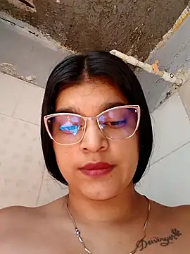 naughty-girl01 online show from March 2025 04:33:02 PM