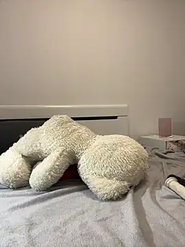 Snapshot of sissytrainz chatting on January 2025 09:50:02 PM sissytrainz online show from January 2025 09:50:02 PM