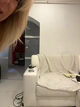 Snapshot of sissytrainz chatting on November 2025 05:54:01 AM sissytrainz online show from November 2025 05:54:01 AM