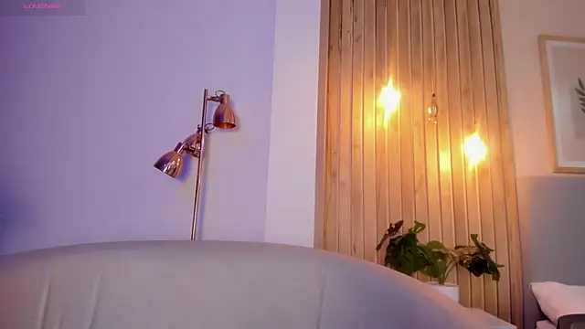 AriRobert  online show from October 2025 03:26:02 AM