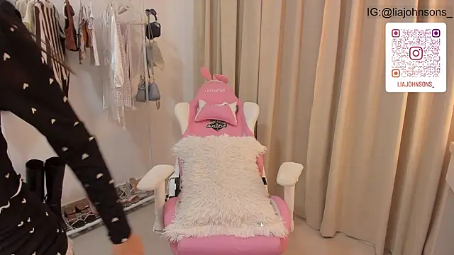 Snapshot of Sweetnaughtygirl_ chatting on January 2025 02:54:02 AM Sweetnaughtygirl online show from January 2025 02:54:02 AM