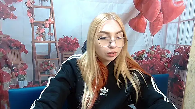 BeatriceFly online show from May 2026 01:49:01 PM