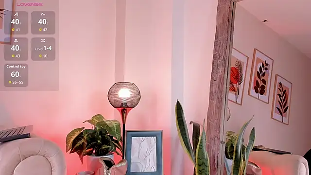 DahianaWalcott online show from September 2025 04:53:02 PM