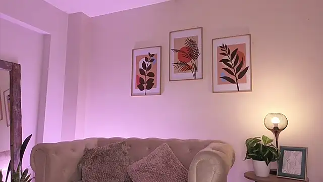 DahianaWalcott online show from March 2026 04:47:01 PM