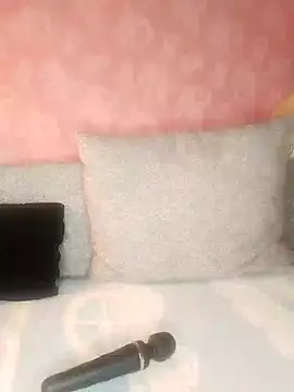 Snapshot of Cat_Sharisa chatting on February 2025 02:57:01 PM Cat Sharisa online show from February 2025 02:57:01 PM