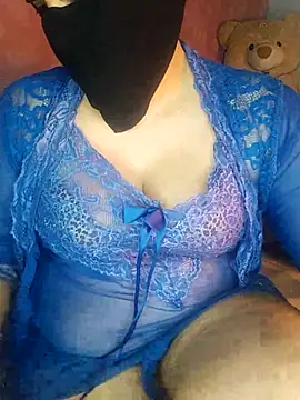 Snapshot of Cat_Sharisa chatting on February 2025 01:48:02 PM Cat Sharisa online show from February 2025 01:48:02 PM