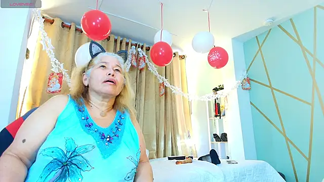 girl amada online show from September 2025 03:23:02 PM