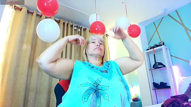 girl amada online show from September 2025 02:41:01 PM