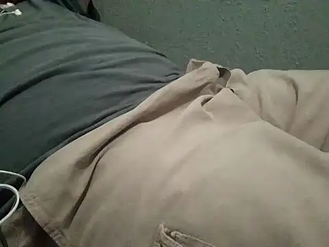 mfreitas005 online show from December 2024 01:18:01 AM