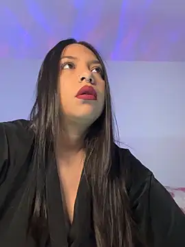 emiily15   online show from September 2025 06:07:01 PM