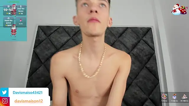 Snapshot of Maisondavis_ chatting on December 2024 09:33:02 PM Maisondavis online show from December 2024 09:33:02 PM