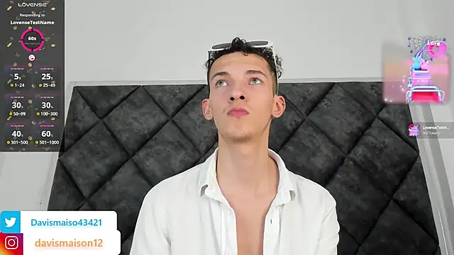 Snapshot of Maisondavis_ chatting on January 2025 10:06:01 PM Maisondavis online show from January 2025 10:06:01 PM