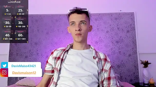 Snapshot of Maisondavis_ chatting on February 2025 10:09:01 PM Maisondavis online show from February 2025 10:09:01 PM