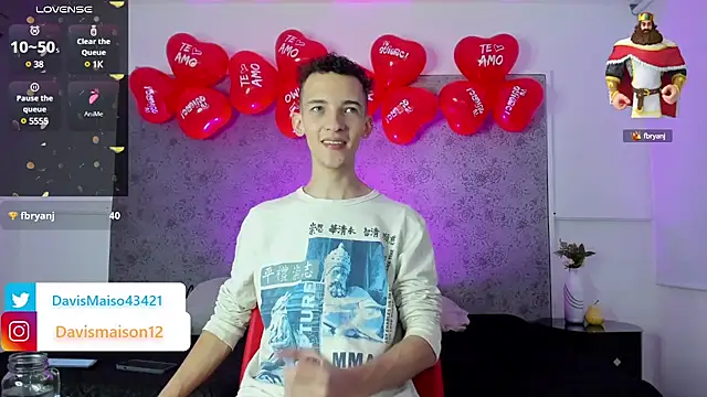 Snapshot of Maisondavis_ chatting on February 2025 09:37:01 PM Maisondavis online show from February 2025 09:37:01 PM