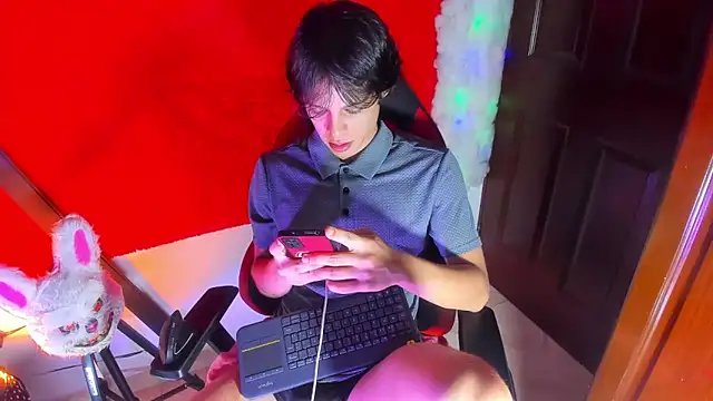 LilOwen  online show from February 2026 06:39:01 PM