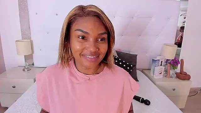 Isla Scott online show from February 2026 11:27:01 AM