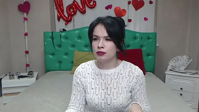 JasmineKouch online show from April 2026 07:45:01 AM