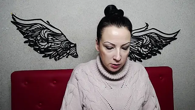 ElizabethSho online show from February 2025 09:15:01 PM