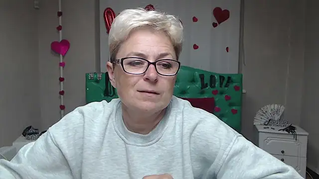 EmiliaGree online show from October 2025 05:00:01 PM