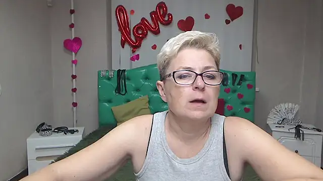 EmiliaGree online show from October 2025 05:02:02 PM