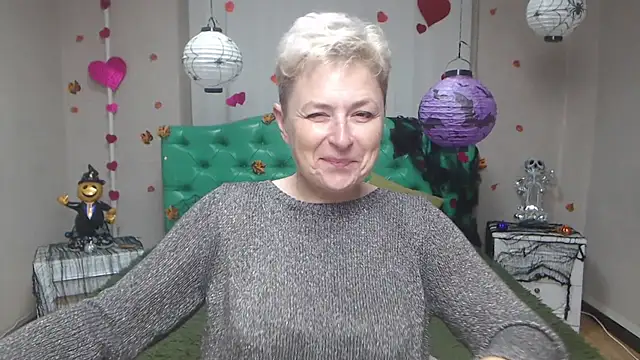 EmiliaGree online show from November 2025 06:07:02 PM