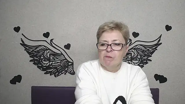 EmiliaGree online show from April 2026 05:19:02 PM