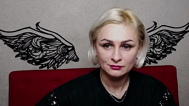 Snapshot of OliviaHorst chatting on December 2024 03:43:01 PM OliviaHorst online show from December 2024 03:43:01 PM