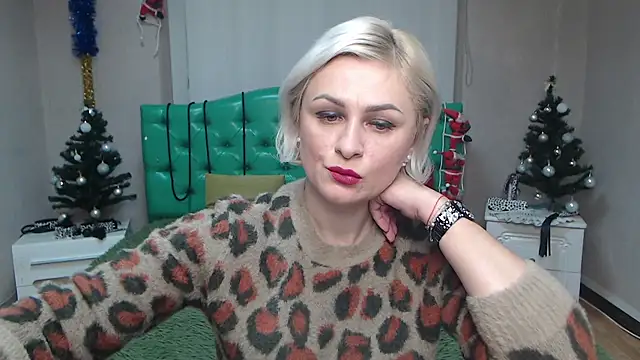 Snapshot of OliviaHorst chatting on December 2024 06:53:02 AM OliviaHorst online show from December 2024 06:53:02 AM